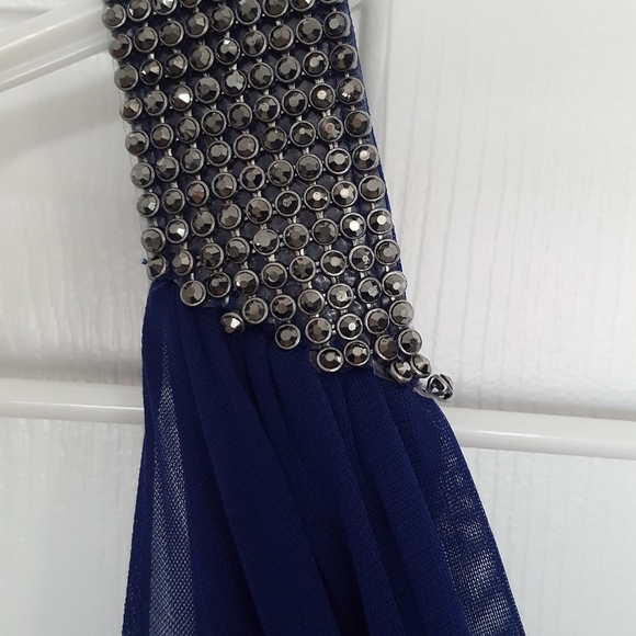 Le chateau dress - Picture 5 of 7